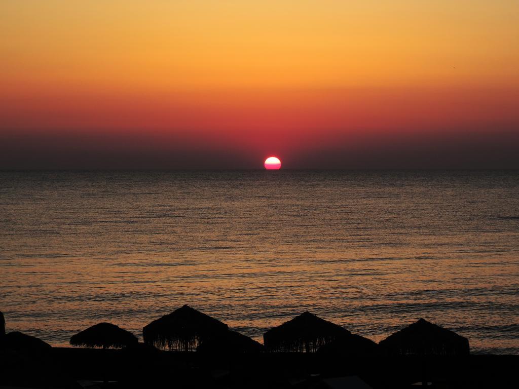 Sea Side Beach Hotel Kamári Екстериор снимка